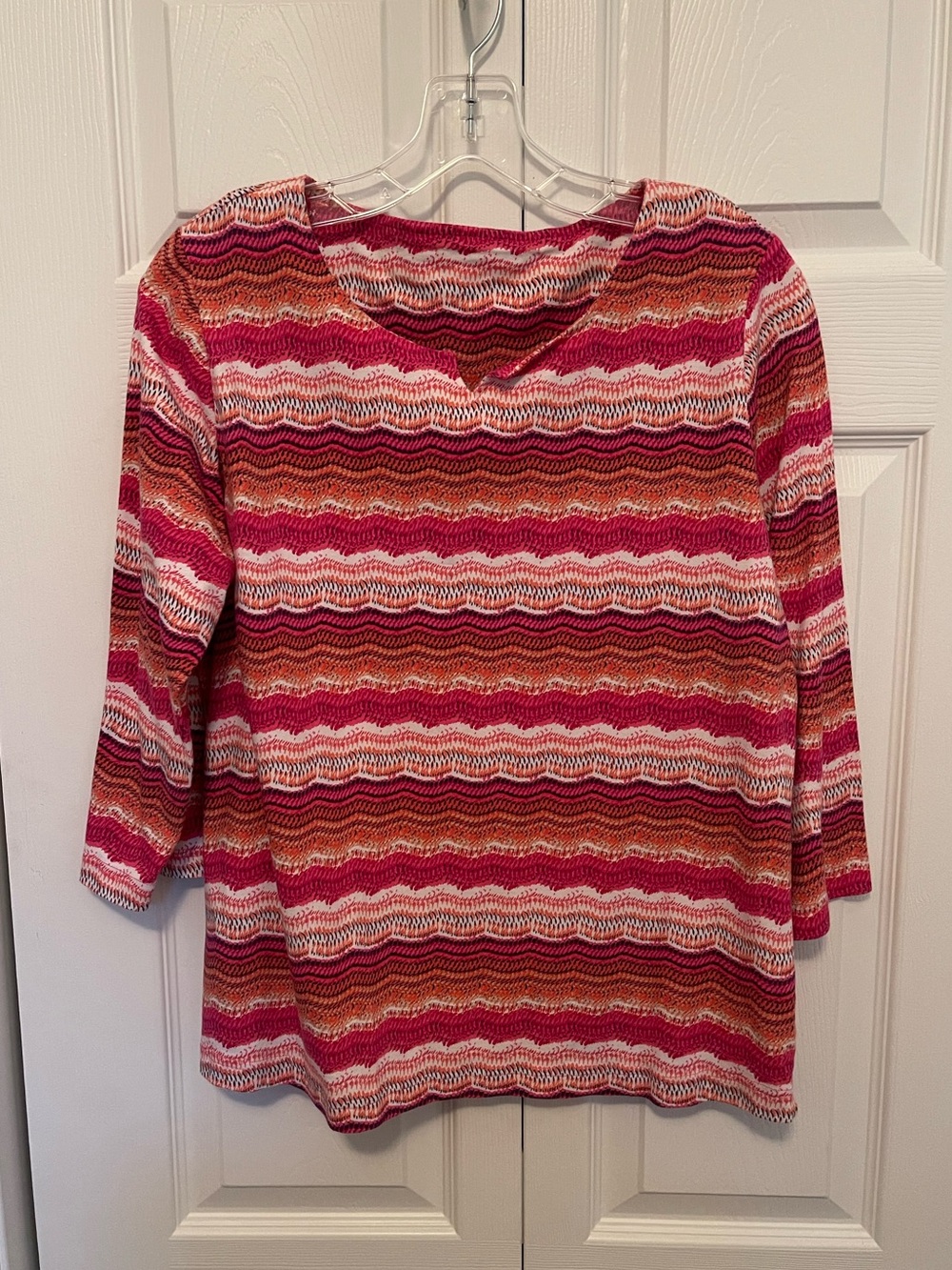 Links Multi-Color Chevron Knit Top - Size Medium